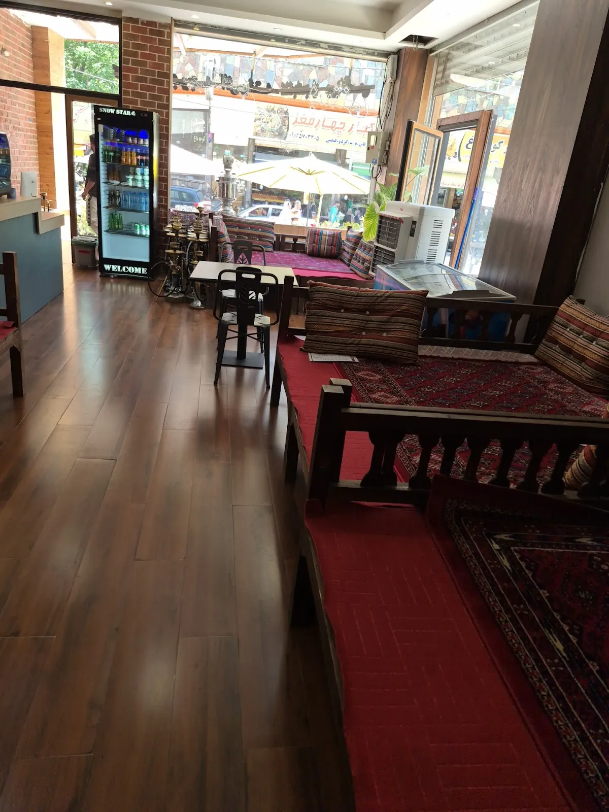 کافه گرشا، تصویر ۲