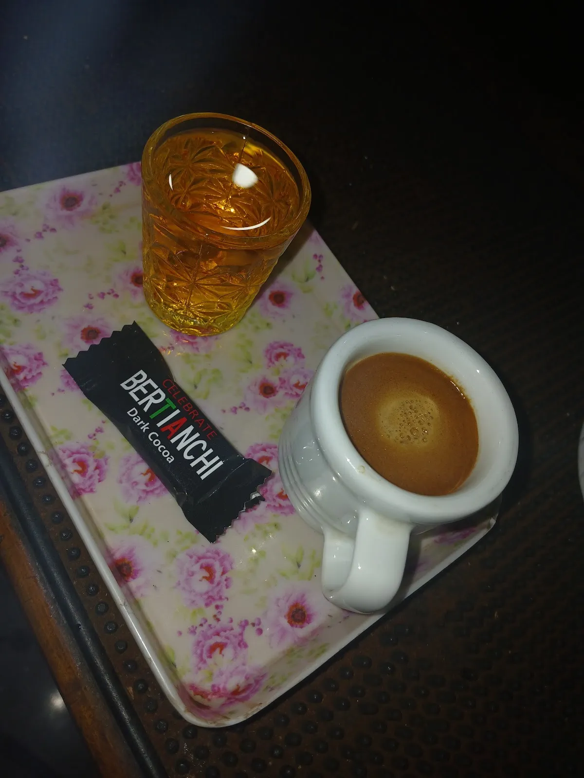 قهوه رایکا، تصویر ۲