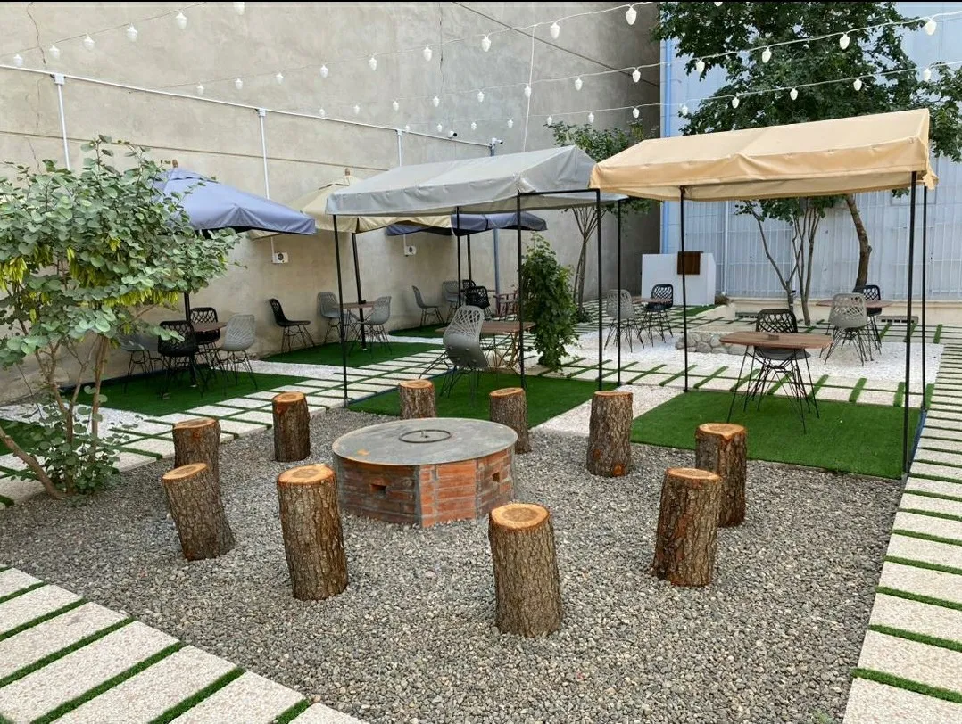 کافه ایران، تصویر ۲