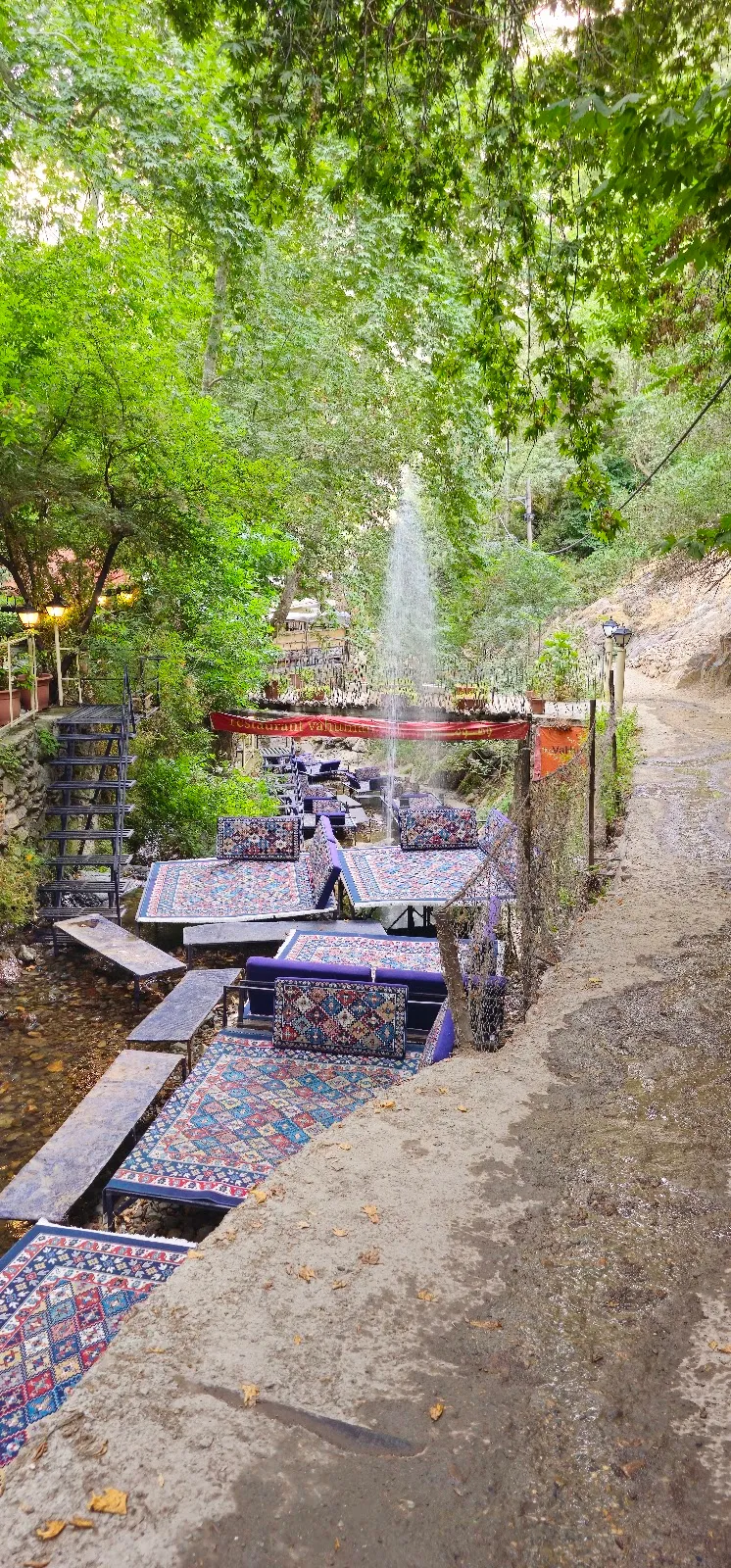کافه مجید، تصویر ۳