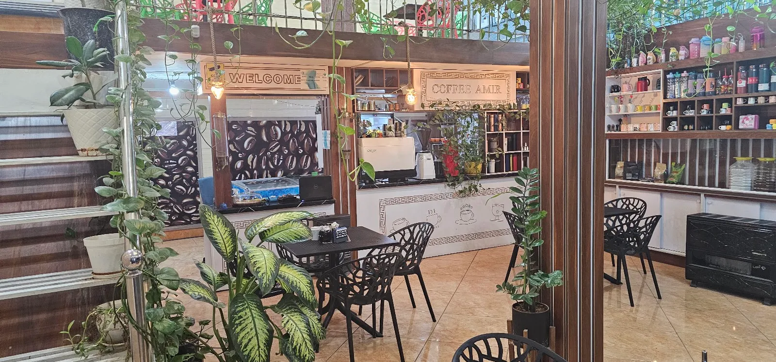 کافه امیر، تصویر ۲