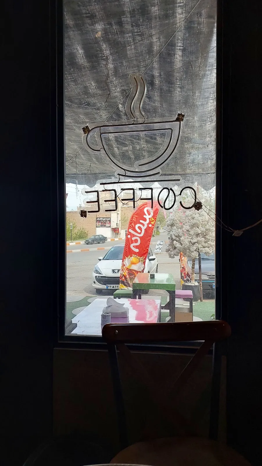 کافه کردان، تصویر ۴