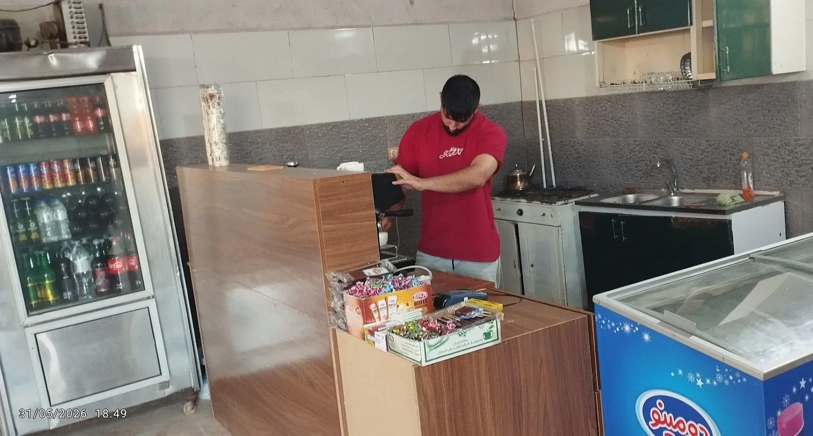 کافه سنتی ایده آل، تصویر ۲