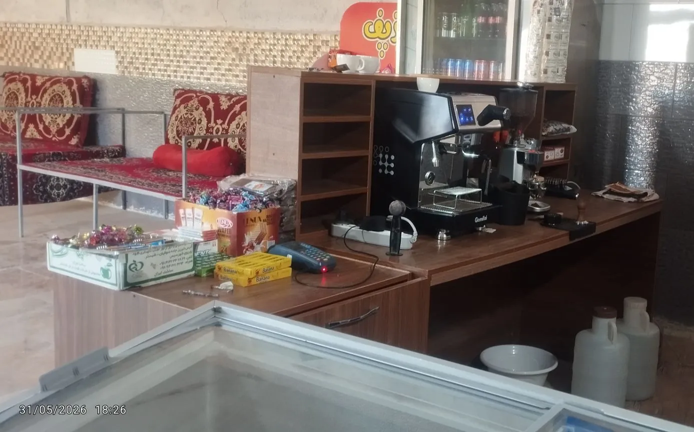 کافه سنتی ایده آل، تصویر ۳