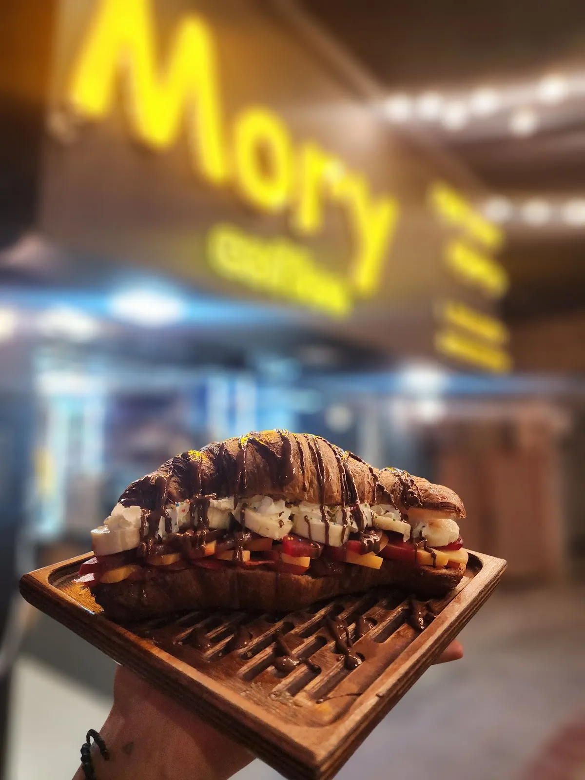 کافه موری، تصویر ۲