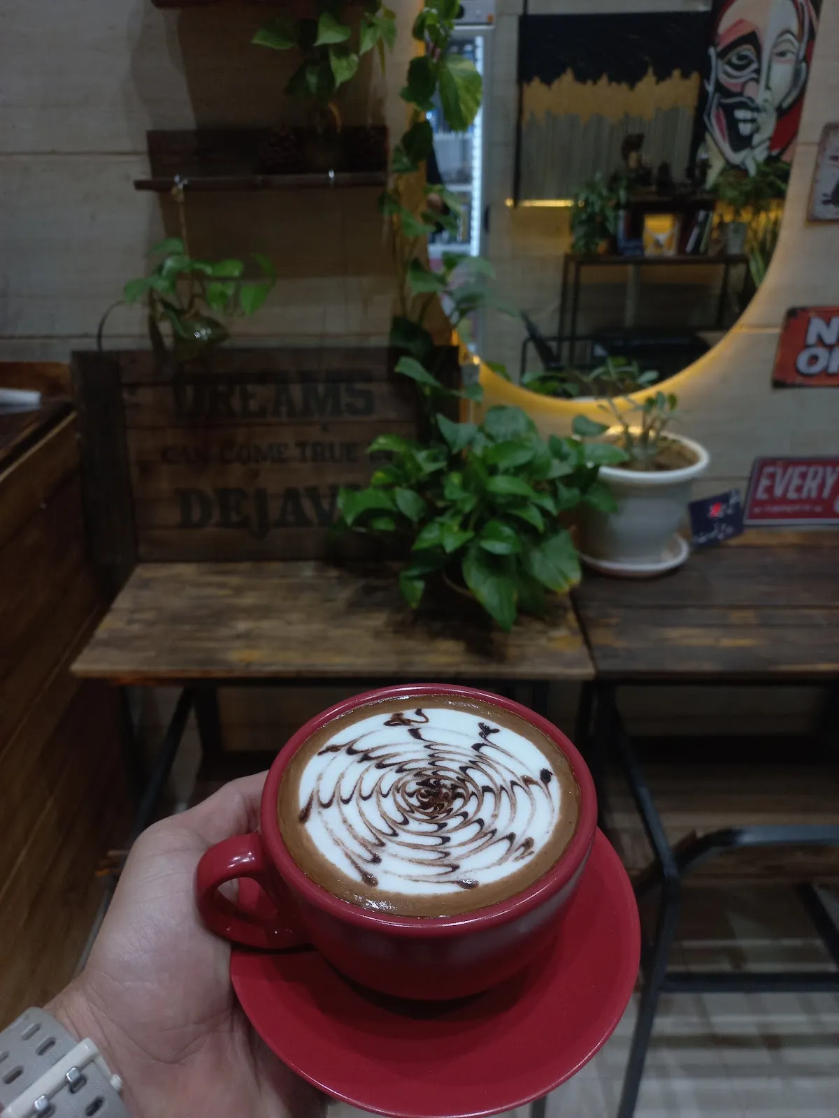 Dejavu Cafe، تصویر ۴