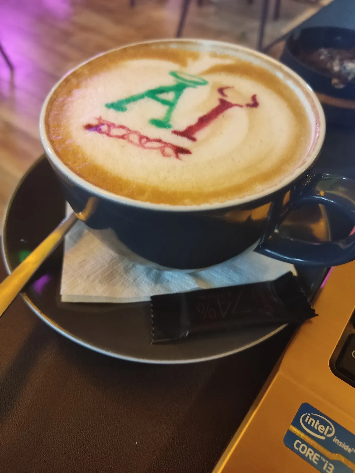 کافه فست فود RF عارف، تصویر ۲