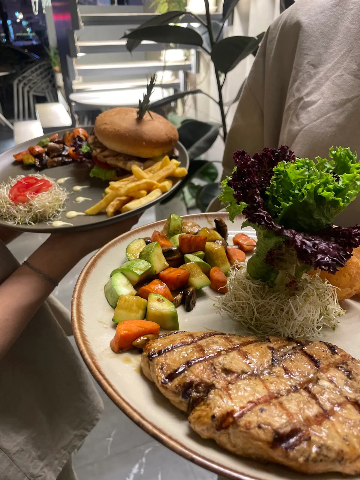 تصویر کافه لانژ گیژون قزوین