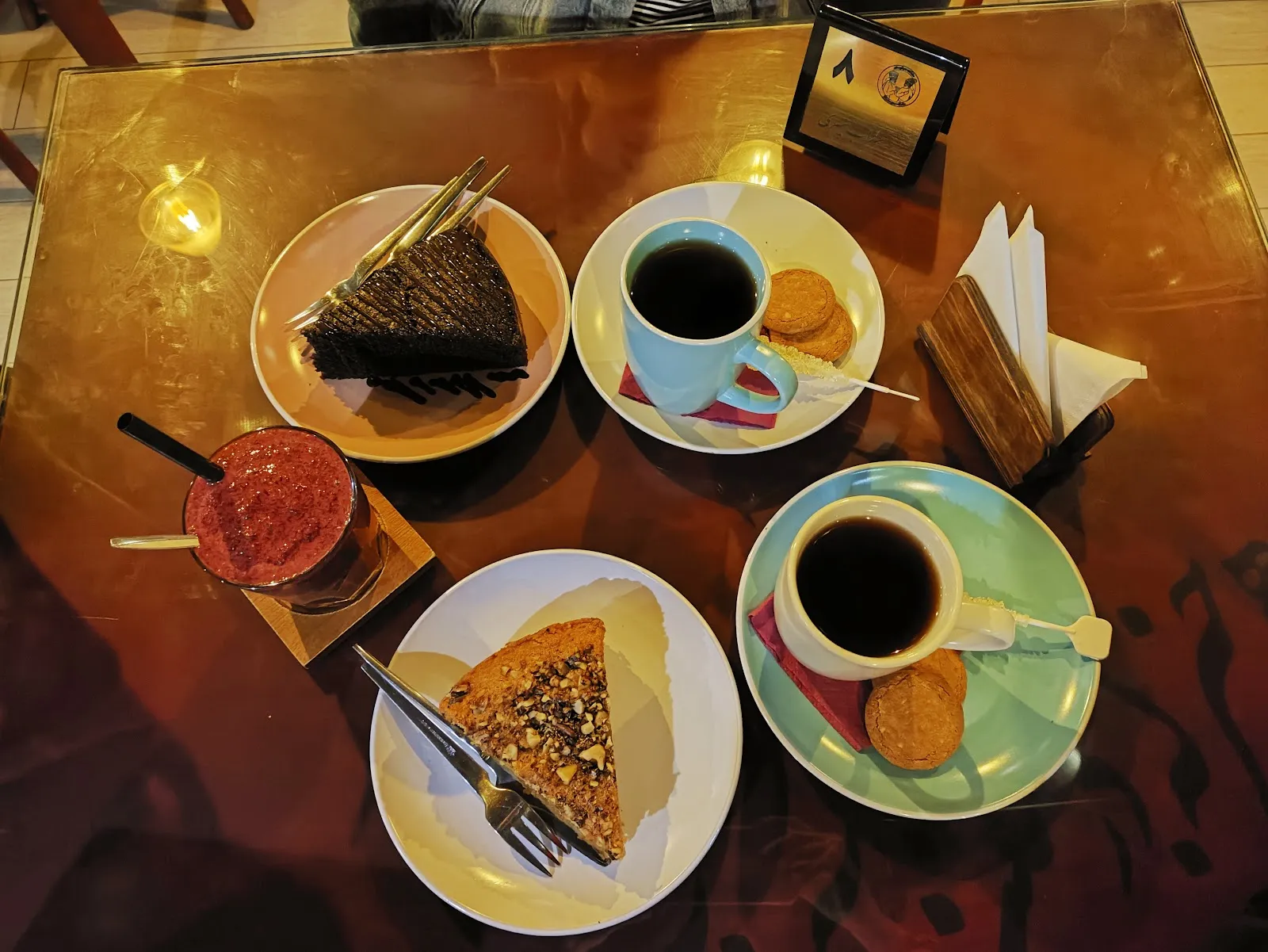 کافه ری‌ را قزوین، تصویر ۳