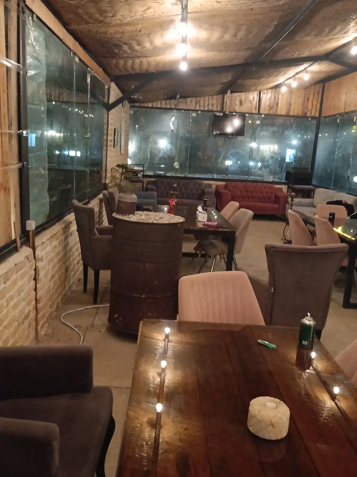 کافه هیرو، تصویر ۲