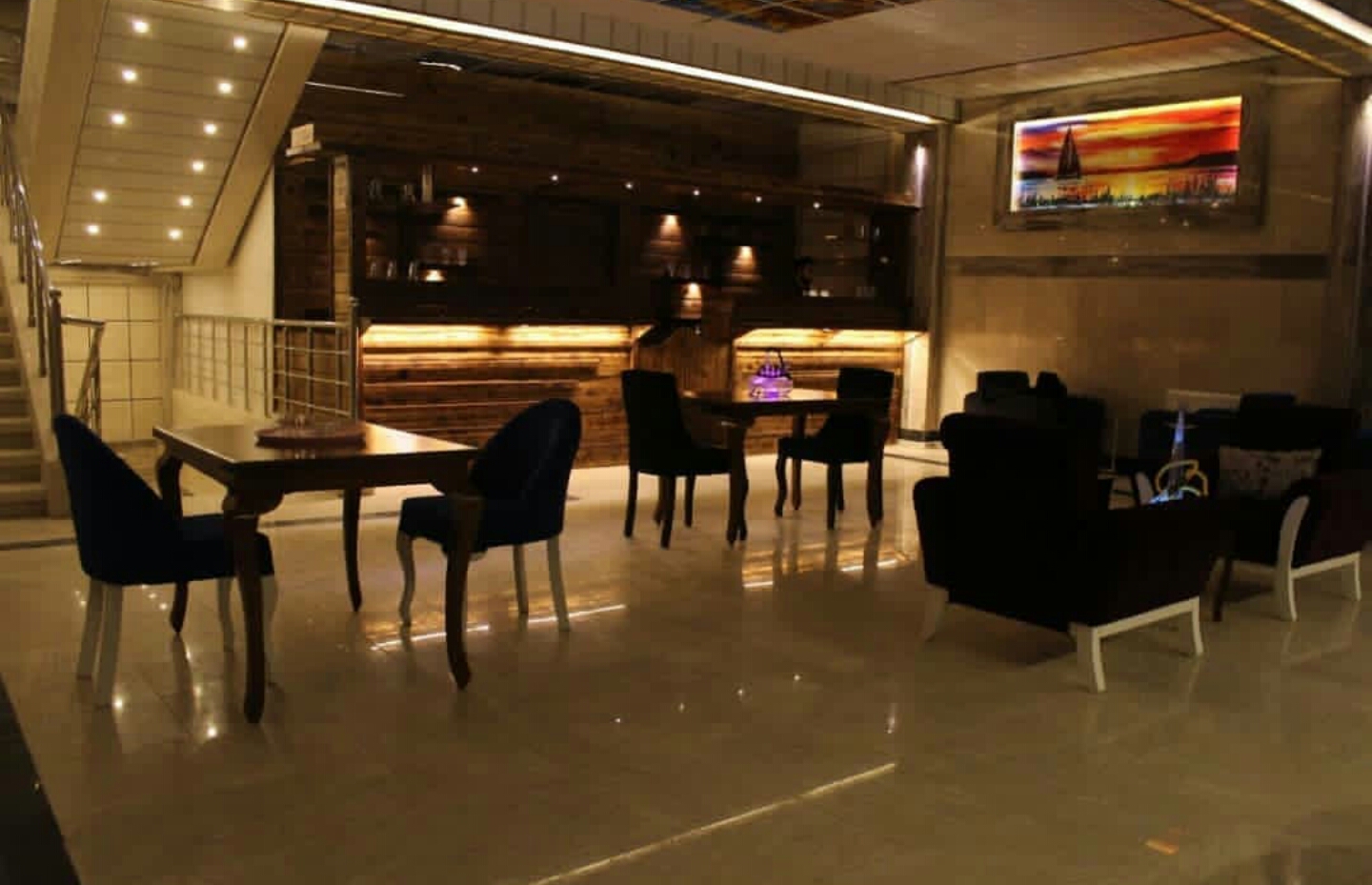 کافه رستوران کاریزما، تصویر ۳