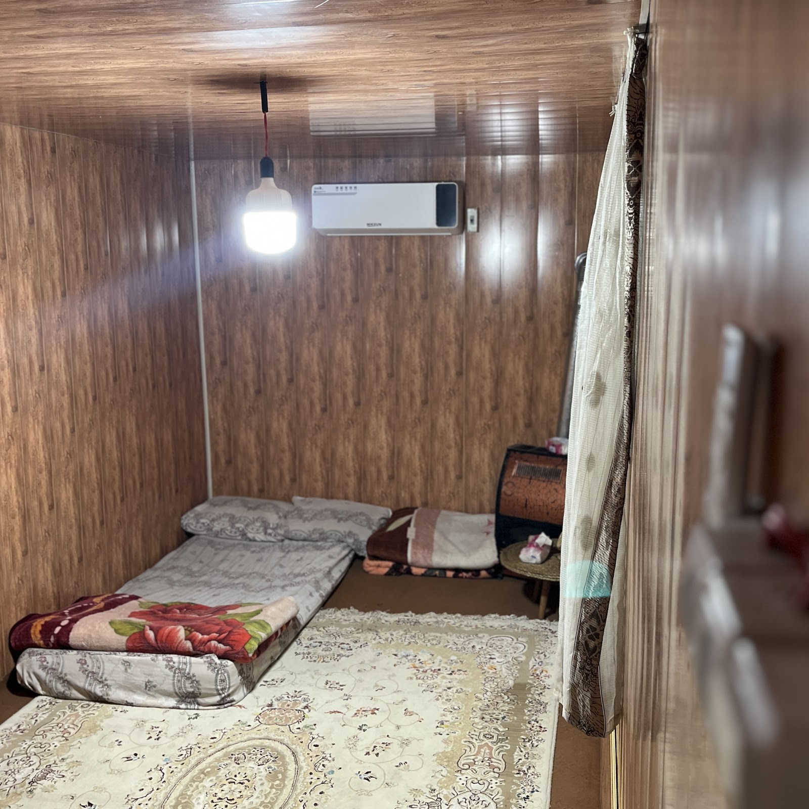 کافه امید، تصویر ۵