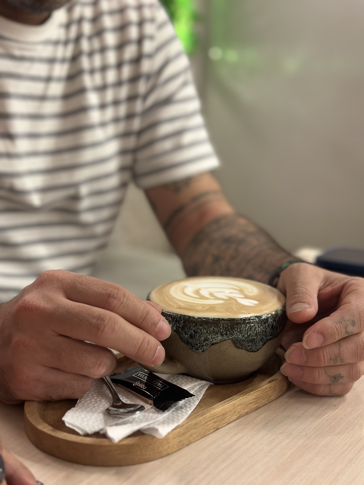 Royal cafe (کافه رویال)، تصویر ۴