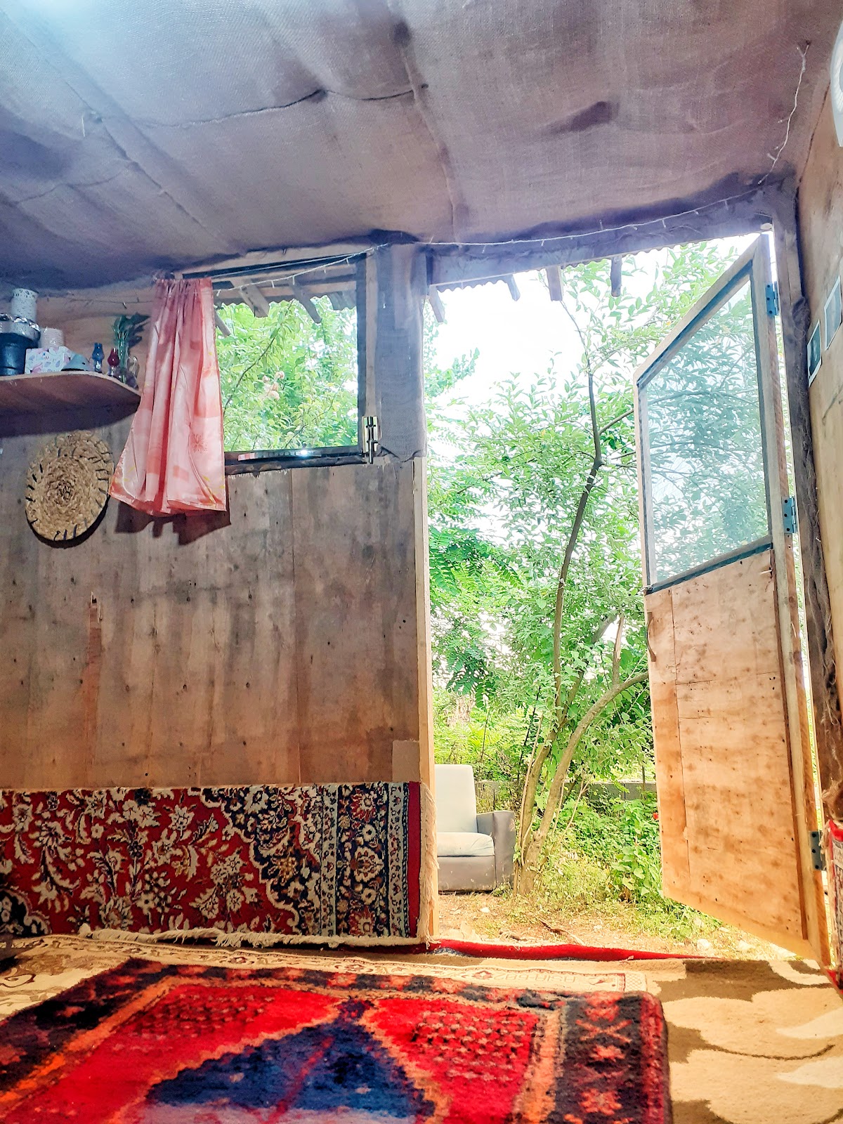 کافه رضا، تصویر ۲