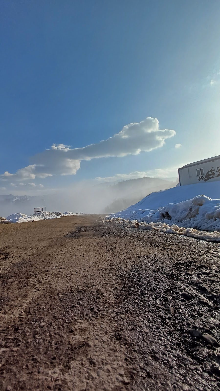 کافه خوشحالی، تصویر ۲