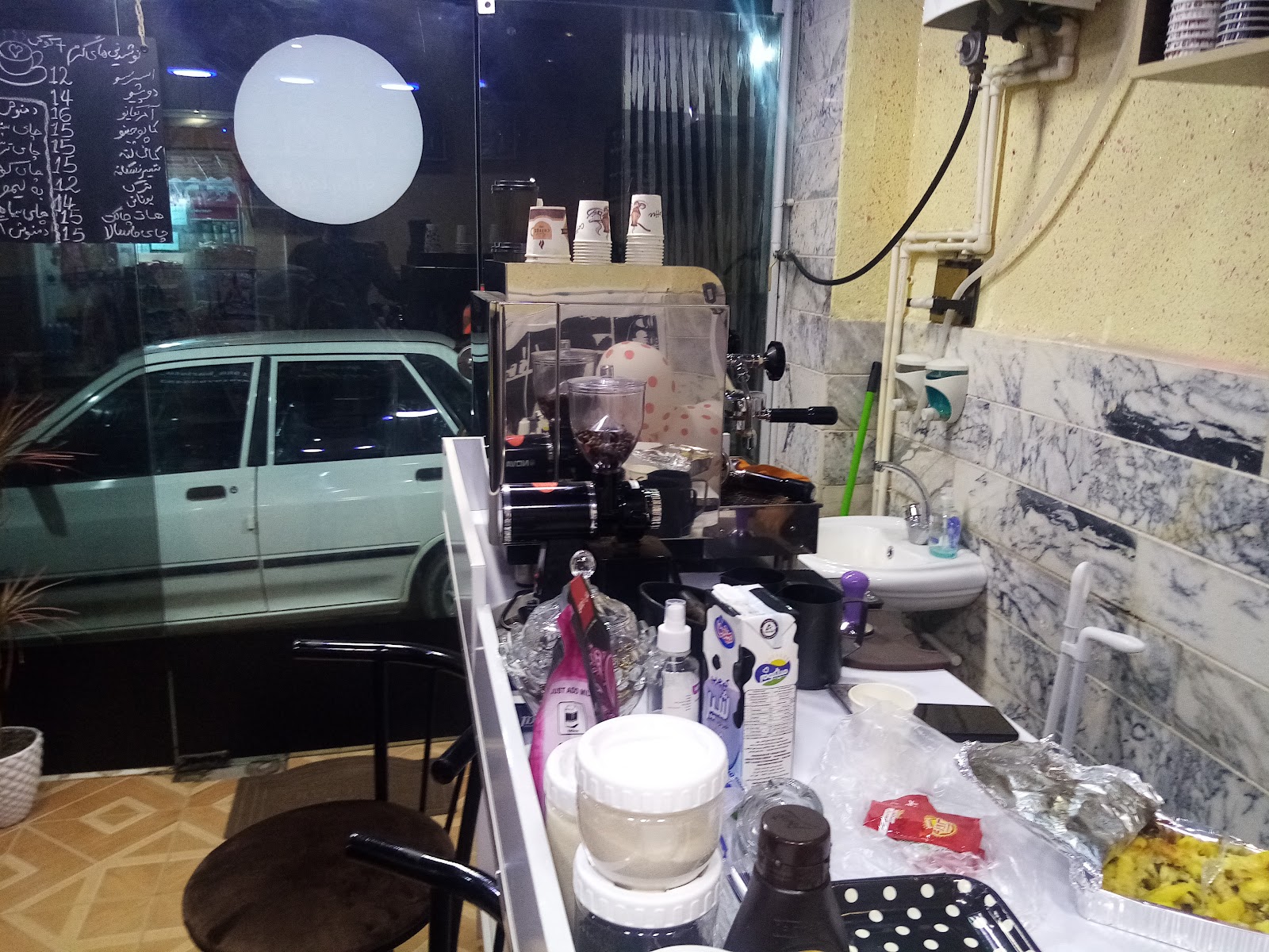 کافی شاپ ساسان، تصویر ۴