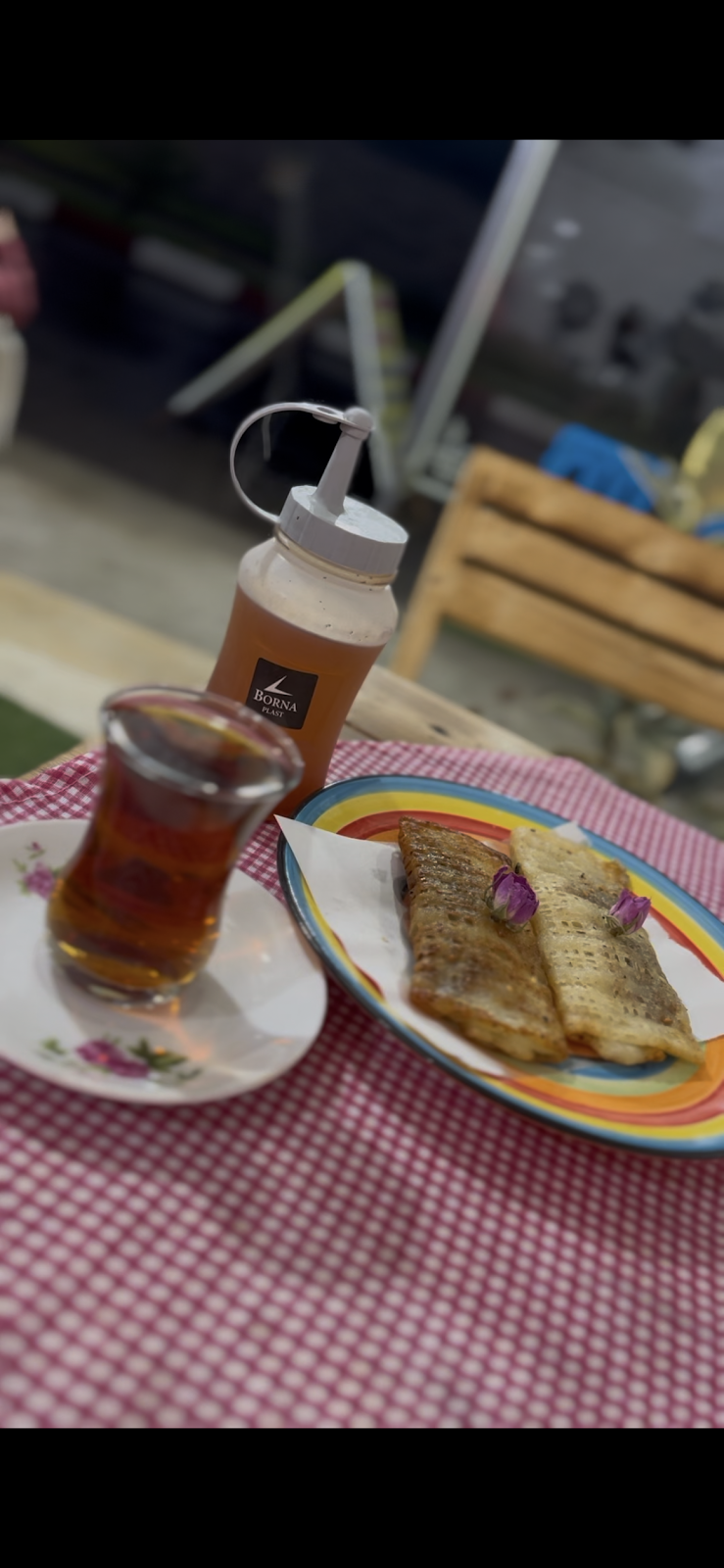 کافه گیل دختر، تصویر ۲