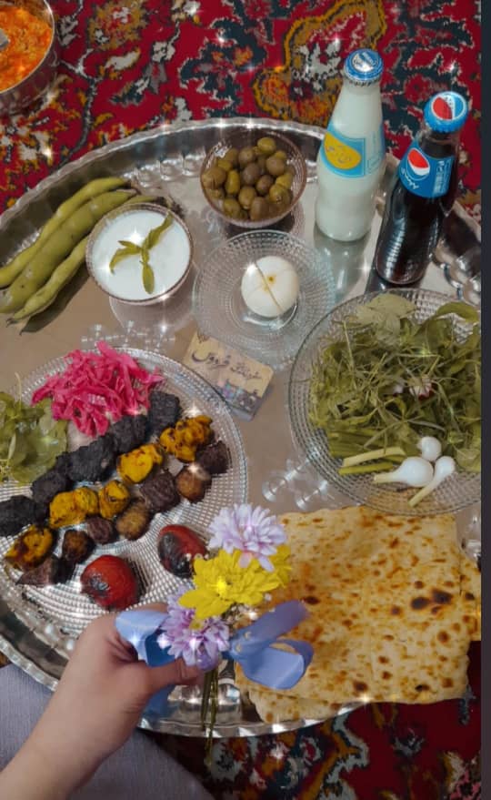 سفره خانه فردوس، تصویر ۲