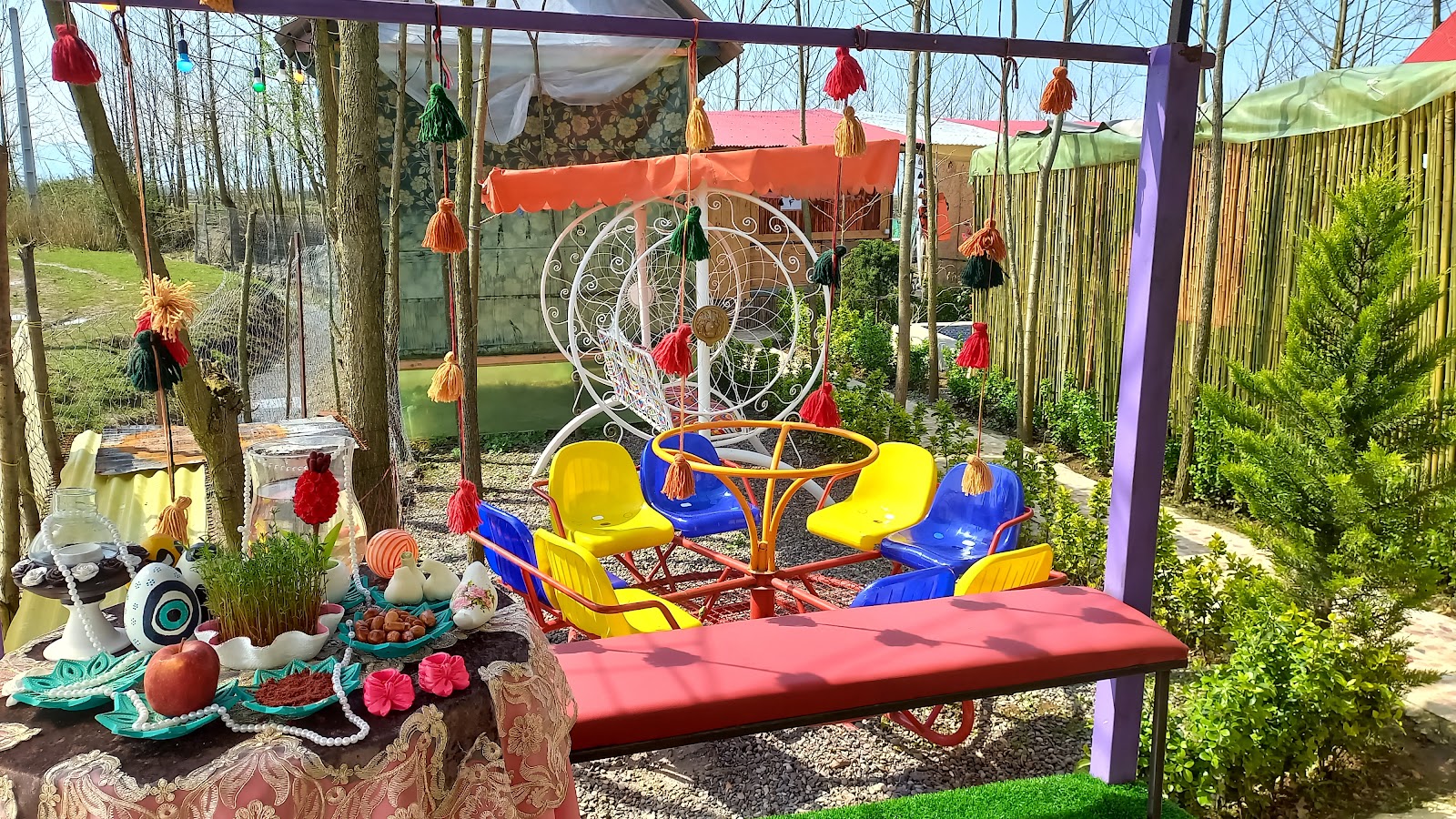 کافه رستوران تالاب، تصویر ۲