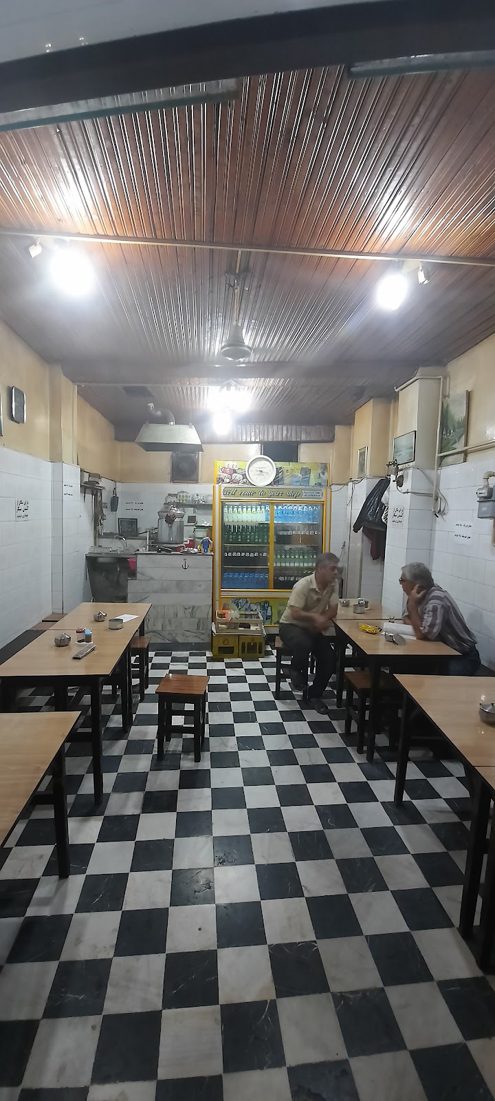 چایخانه کمال، تصویر ۲