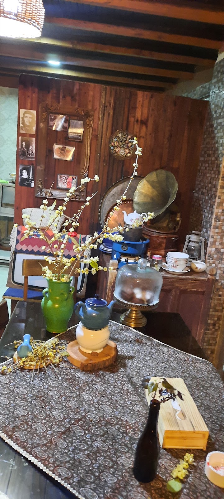 کافه پیانیست، تصویر ۲