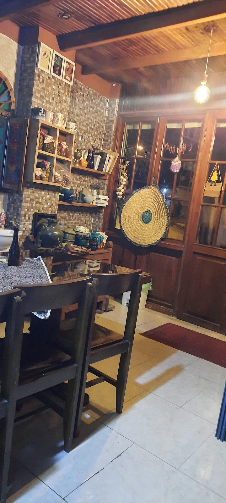 کافه پیانیست، تصویر ۵