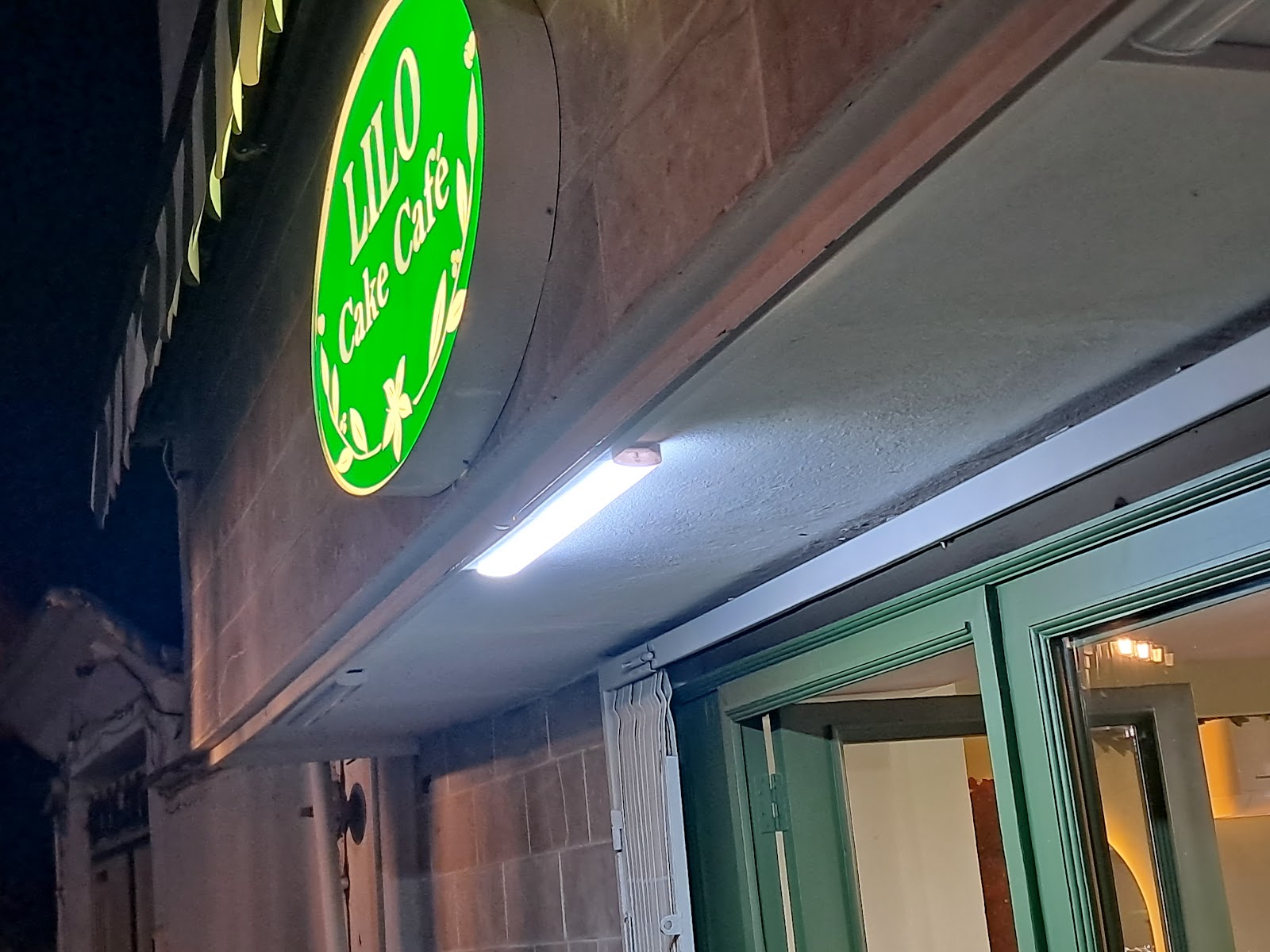 لیلو کیک کافه، تصویر ۵