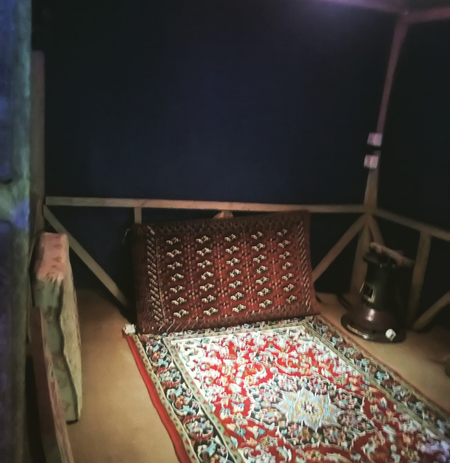 کافه گروس، تصویر ۶