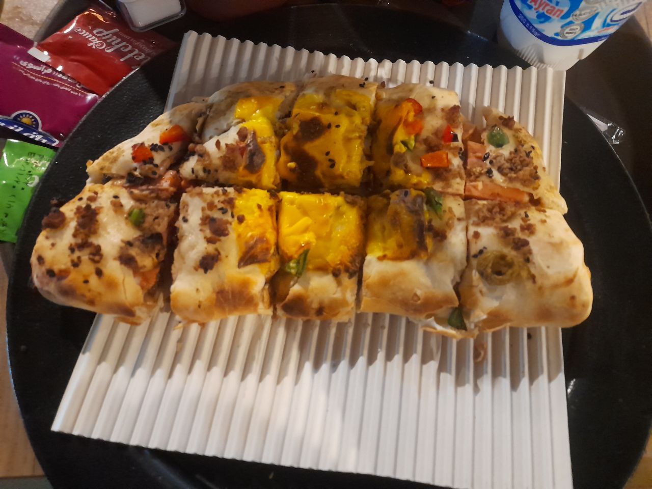 کافه فست فود پتوس، تصویر ۲