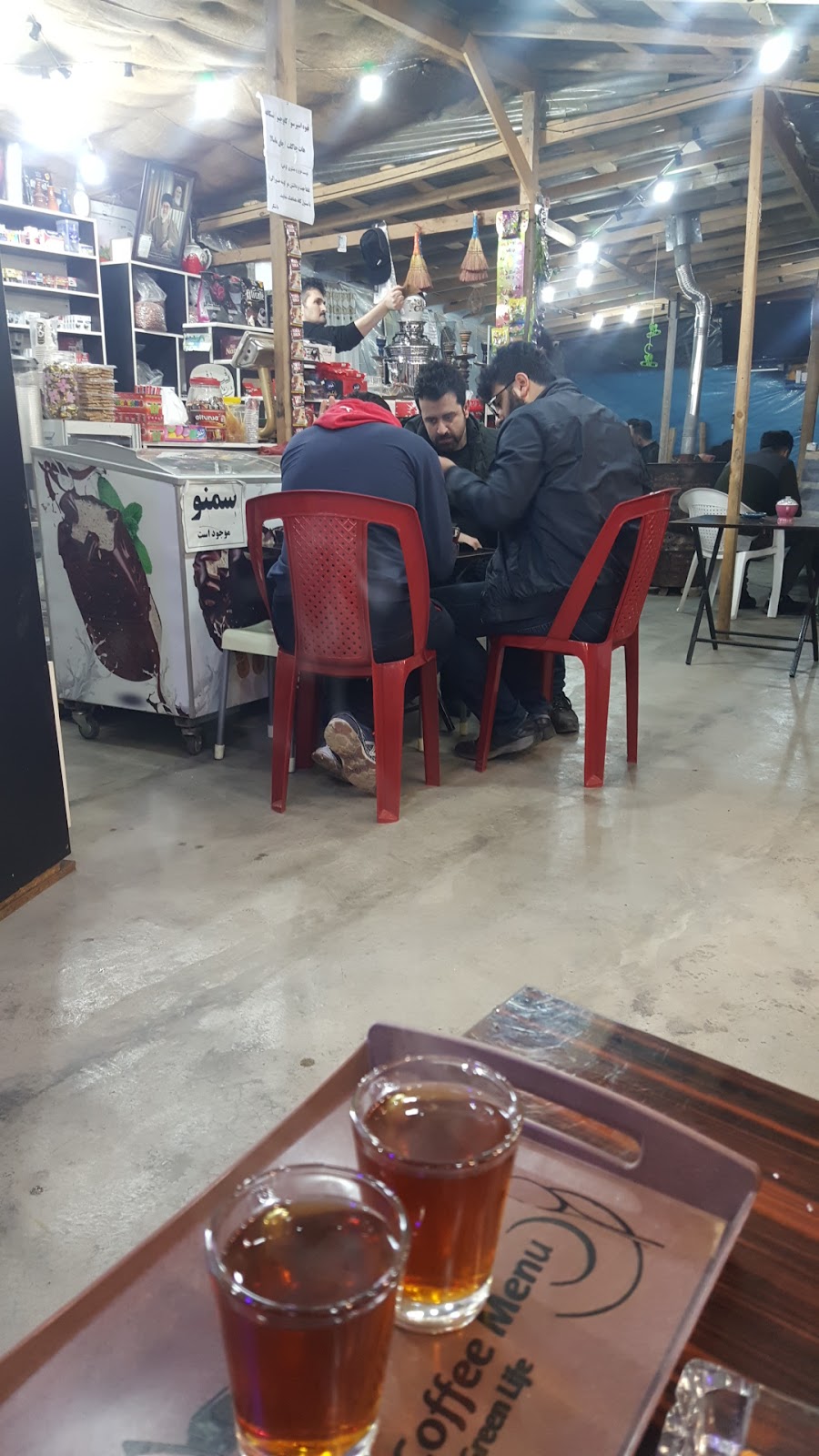 کافه شب‌نشین، تصویر ۴
