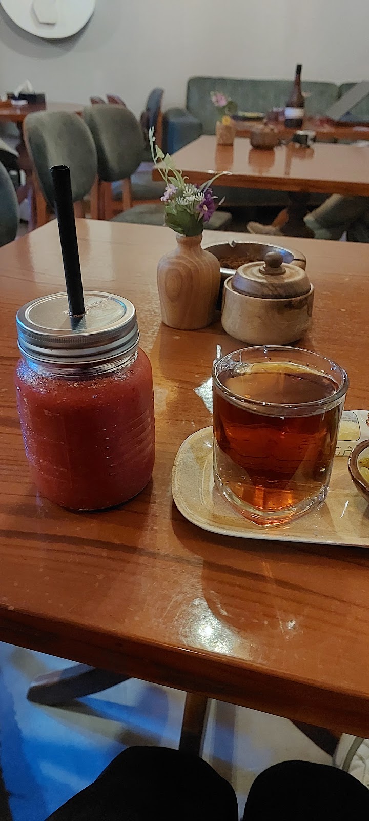 کافه کوچ، تصویر ۶