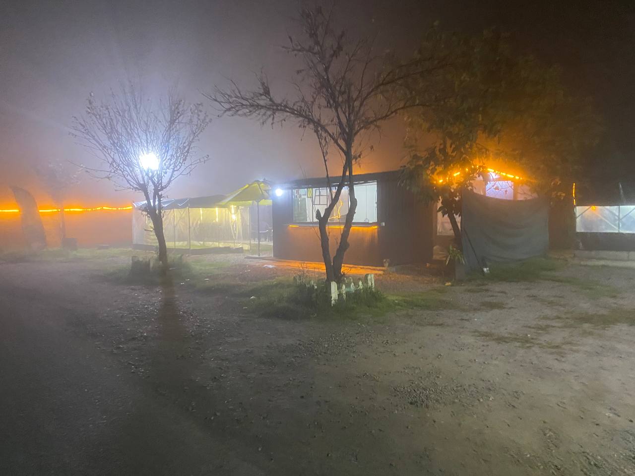 کافه تاریک، تصویر ۳