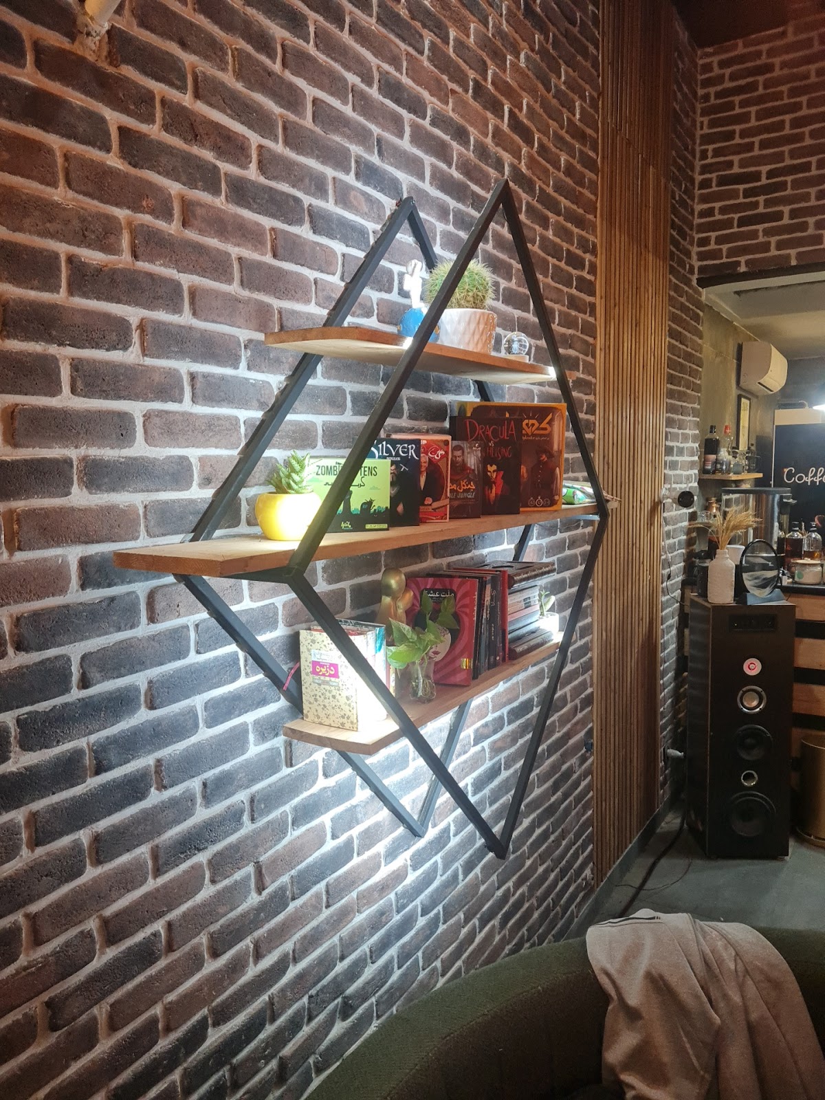 کافه وصال، تصویر ۲