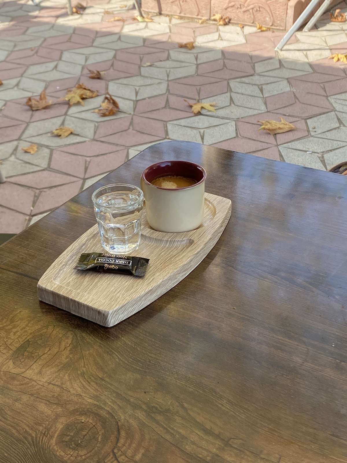 کافه قو، تصویر ۵