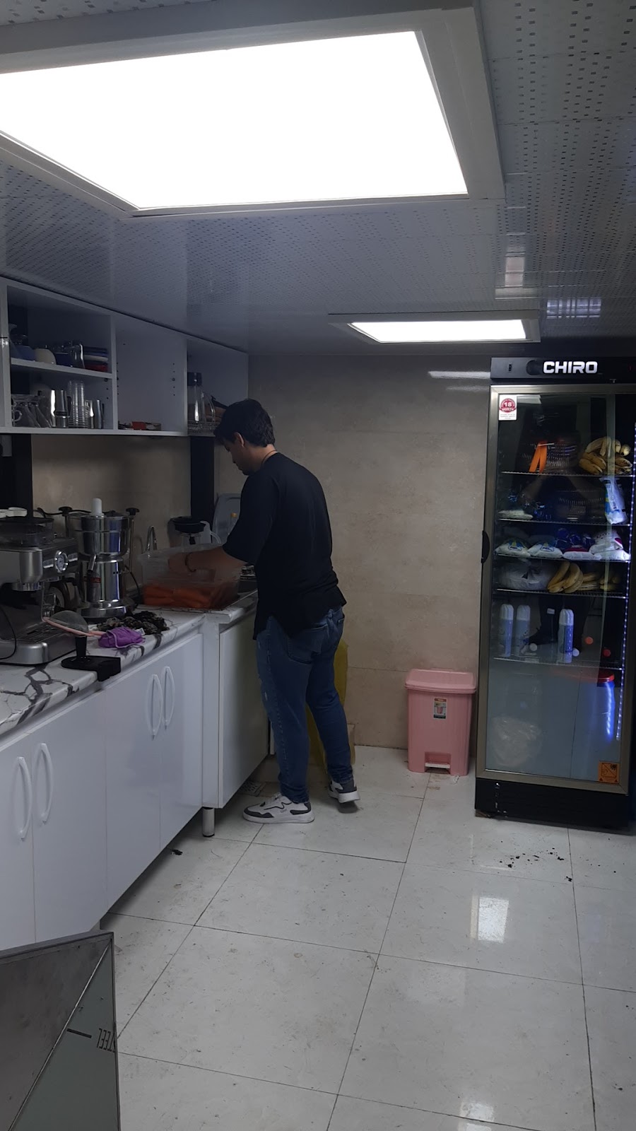 کافه لمیکس، تصویر ۲