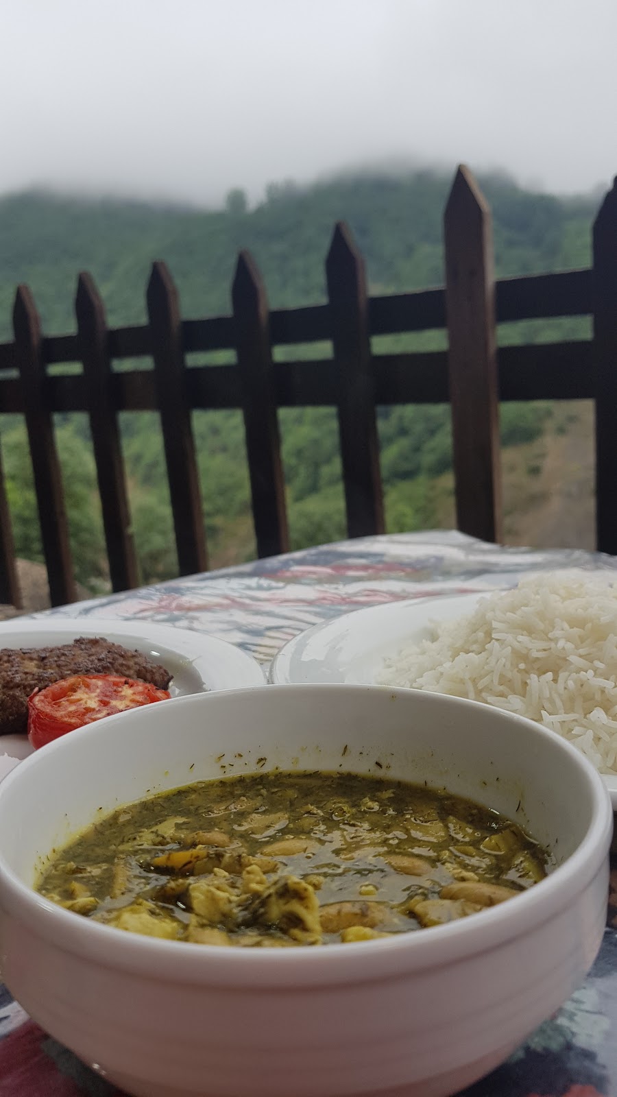 سفره خانه آلوس، تصویر ۳
