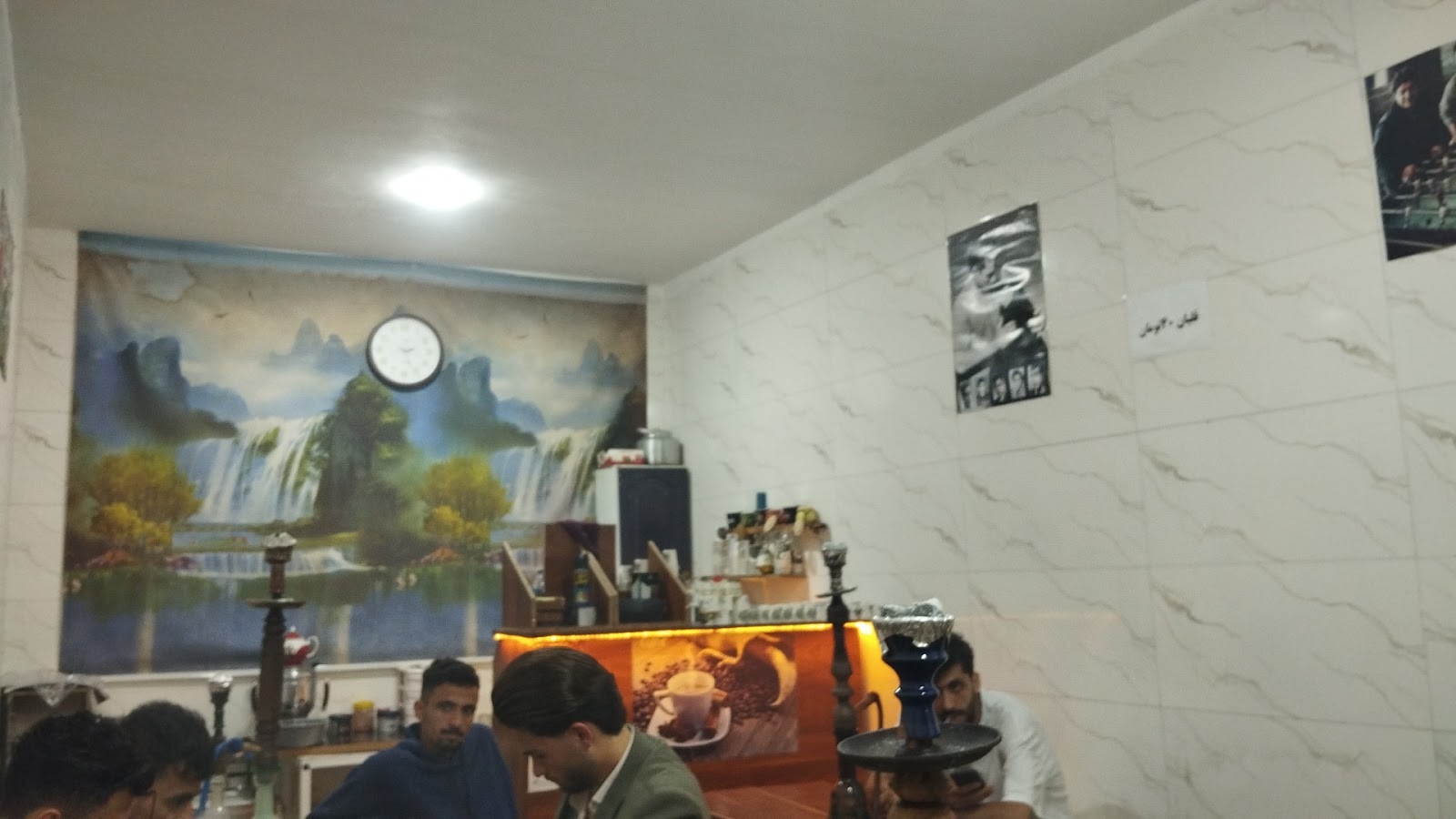 کافی شاپ تنیان، تصویر ۳