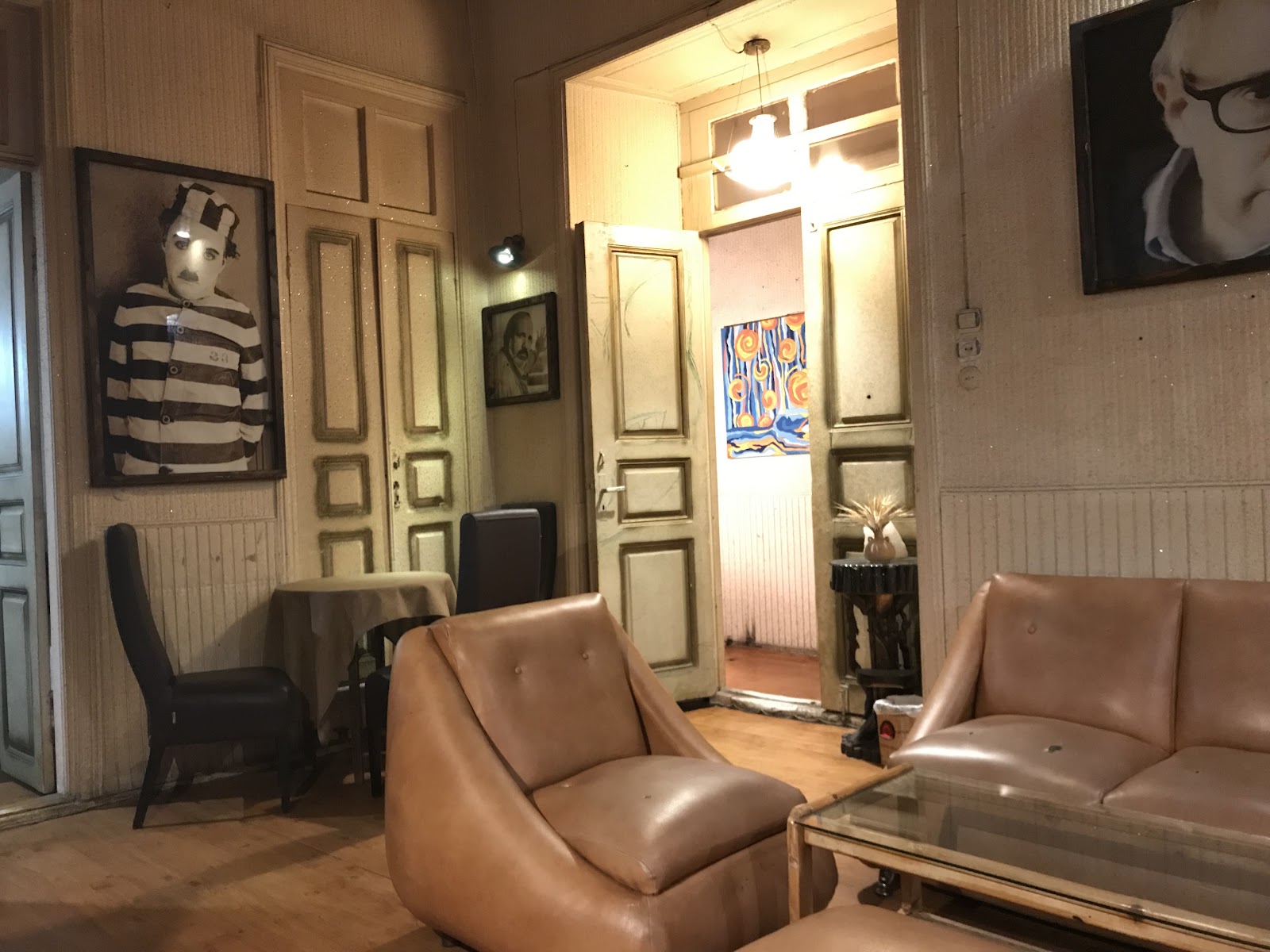 کافه تی نوش، تصویر ۷