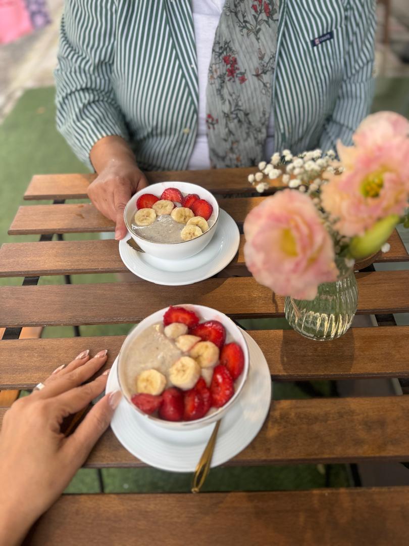 کافه رُزِت، تصویر ۷