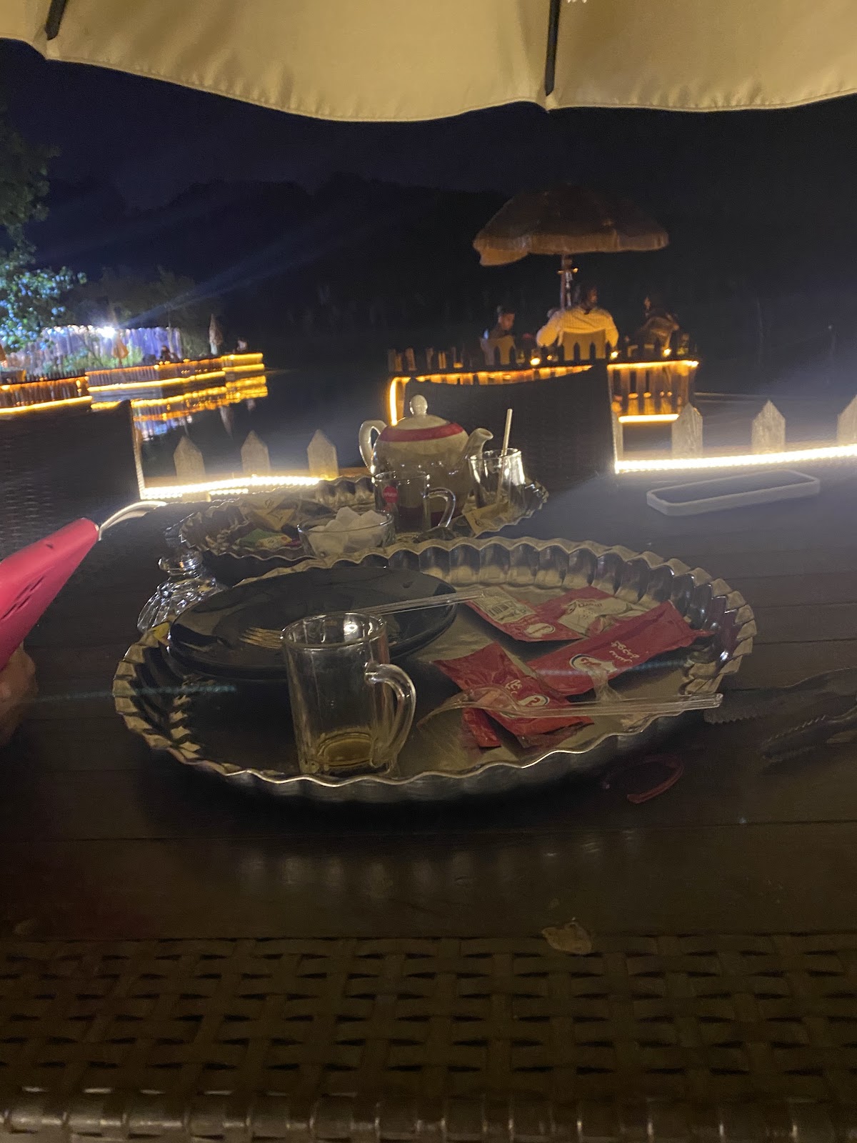 کافه ویو، تصویر ۵