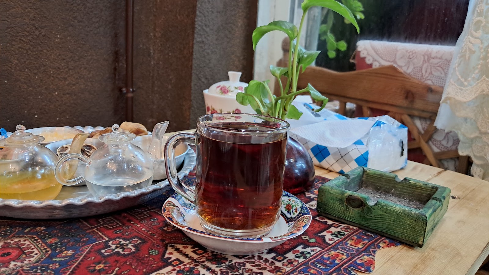تی باچی، تصویر ۳