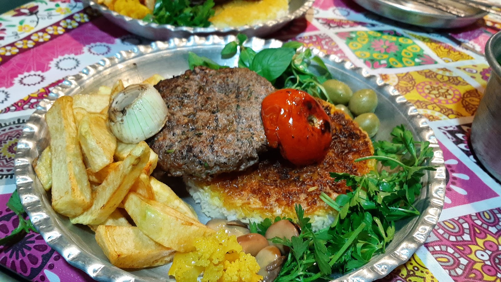 کافه چرخ، تصویر ۸