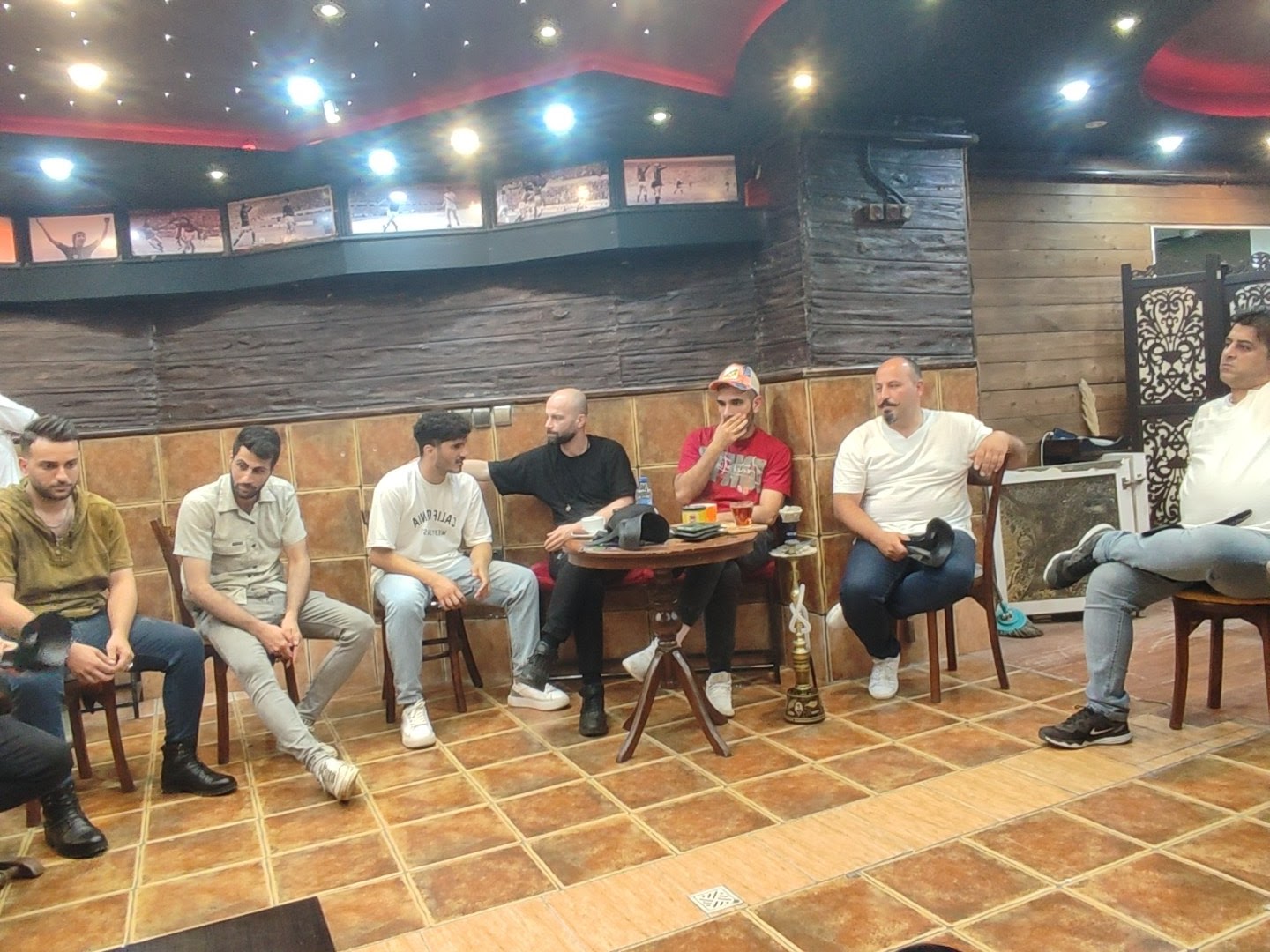 کافه میلان، تصویر ۴