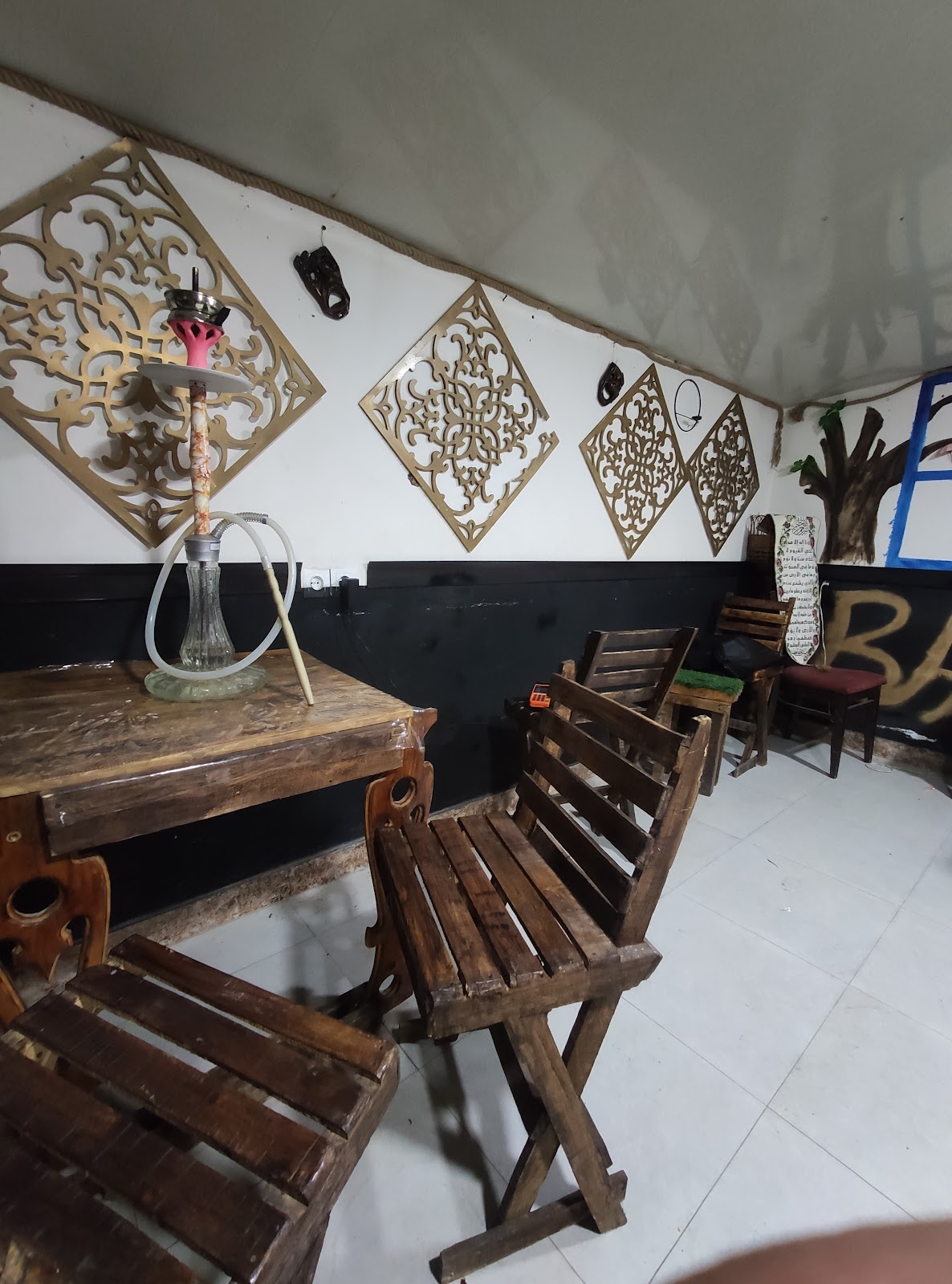 کافه کوکر، تصویر ۷