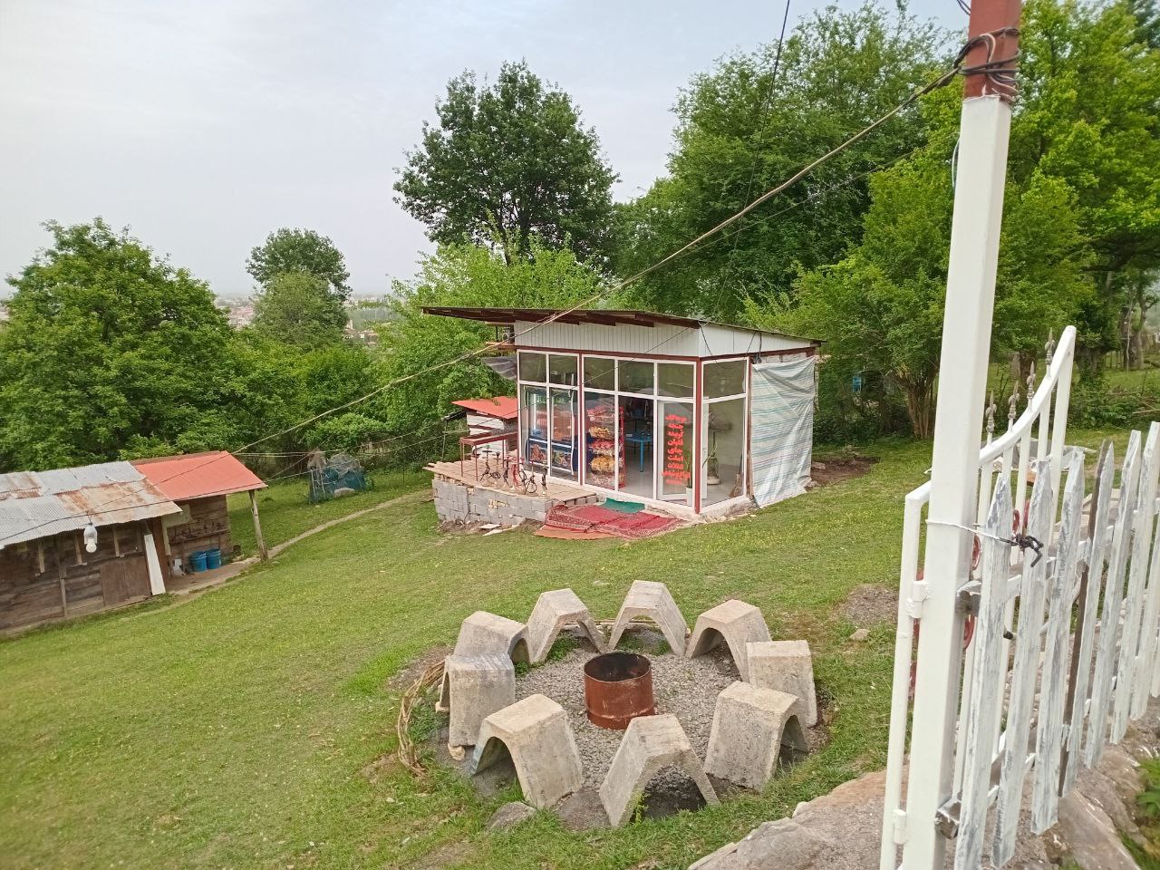 کافه باغ دیلاچیک(دلچسب)، تصویر ۳