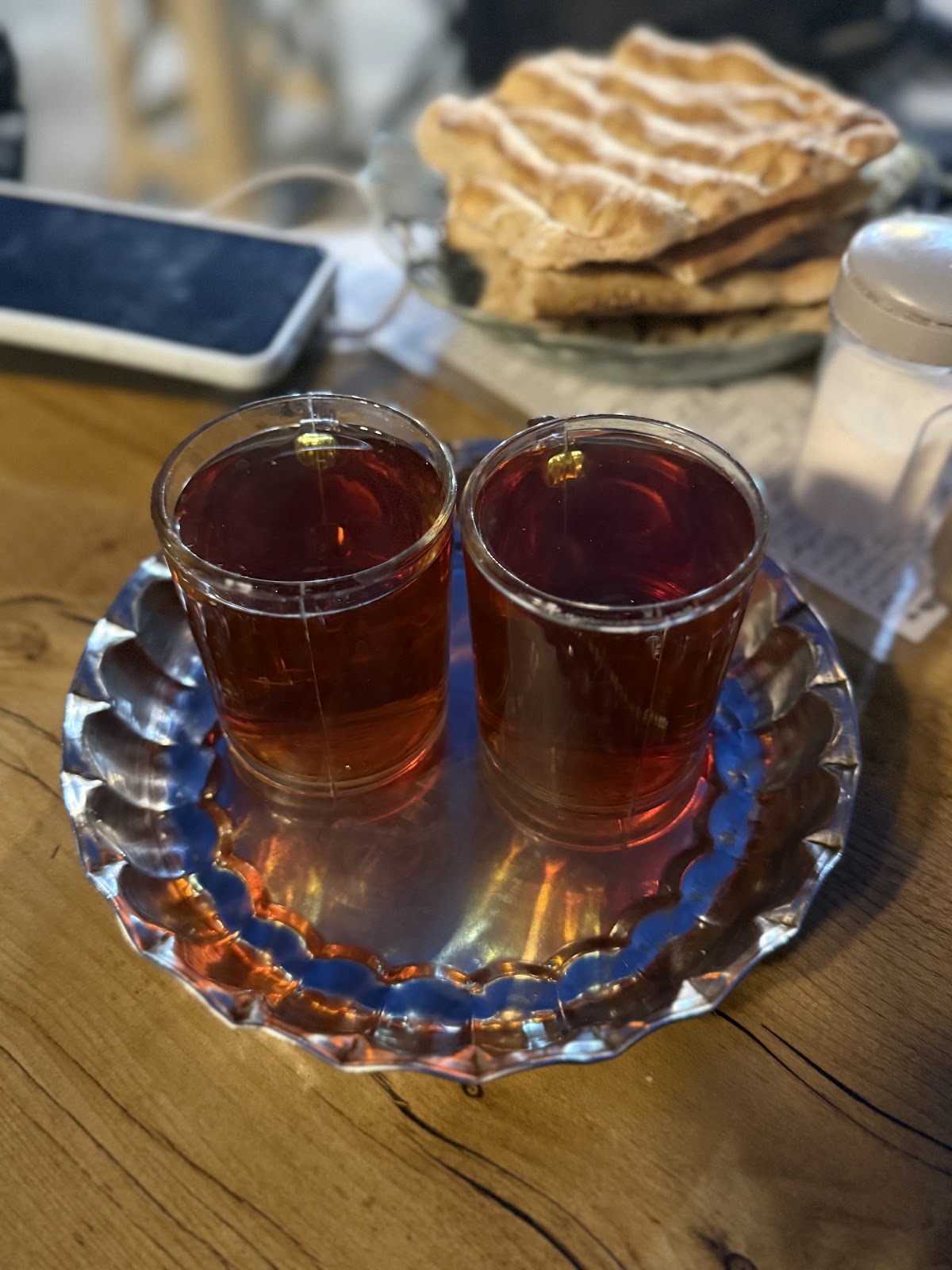 کافه خان، تصویر ۲