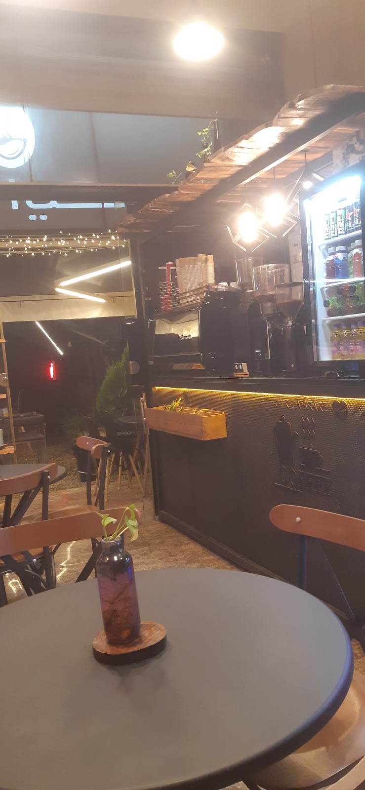 کافه این، تصویر ۸