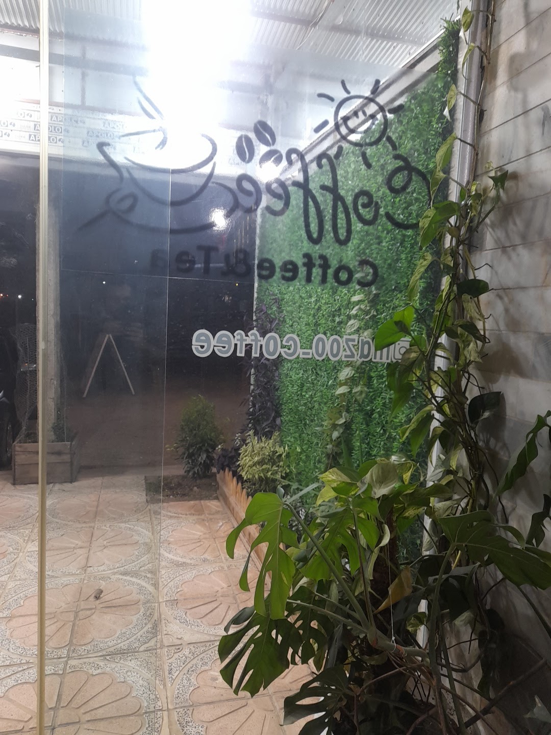 کافه مازو، تصویر ۵