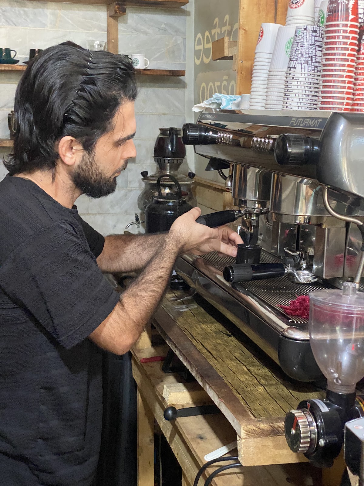کافه مازو، تصویر ۶