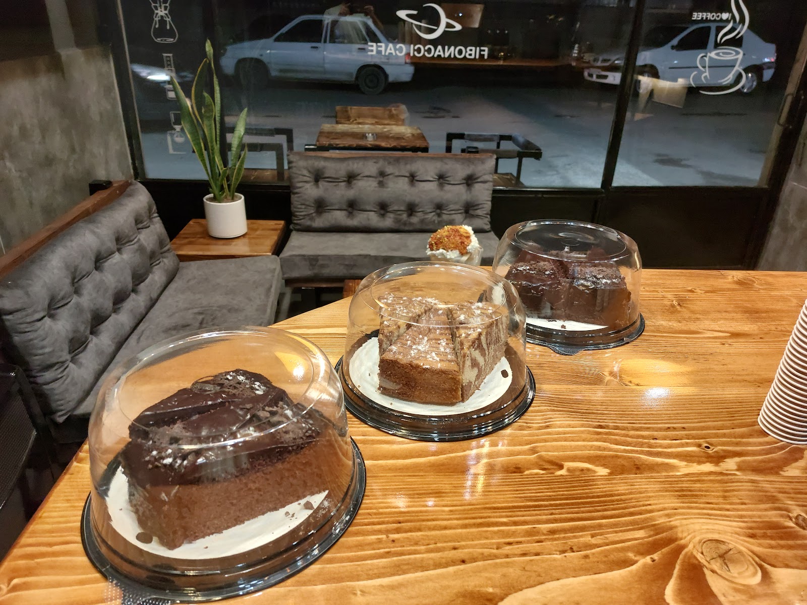 کافه فیبوناچی، تصویر ۸